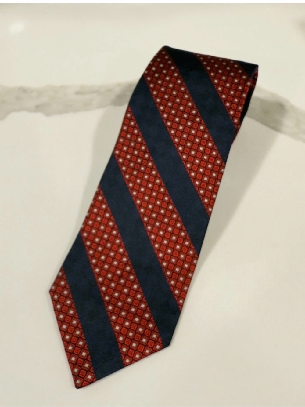 Brooks Brothers Men's "346" Red White Blue Pure Silk Geoprint Stripe Neck Tie